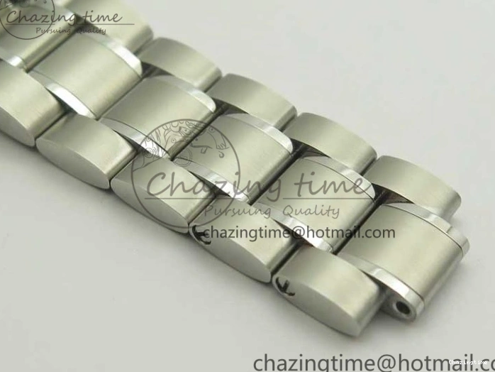 1225 ComfortFit Speedmaster SS “Speedy Tuesday” OMF Best Edition Black Dial on SS Bracelet Manual Winding Chrono Movement 7994